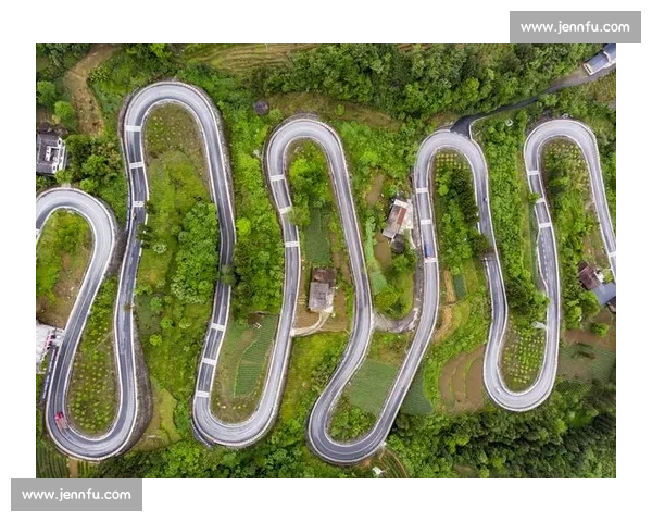 极限挑战山地赛道探险全攻略 玩转各大地形与技巧提升